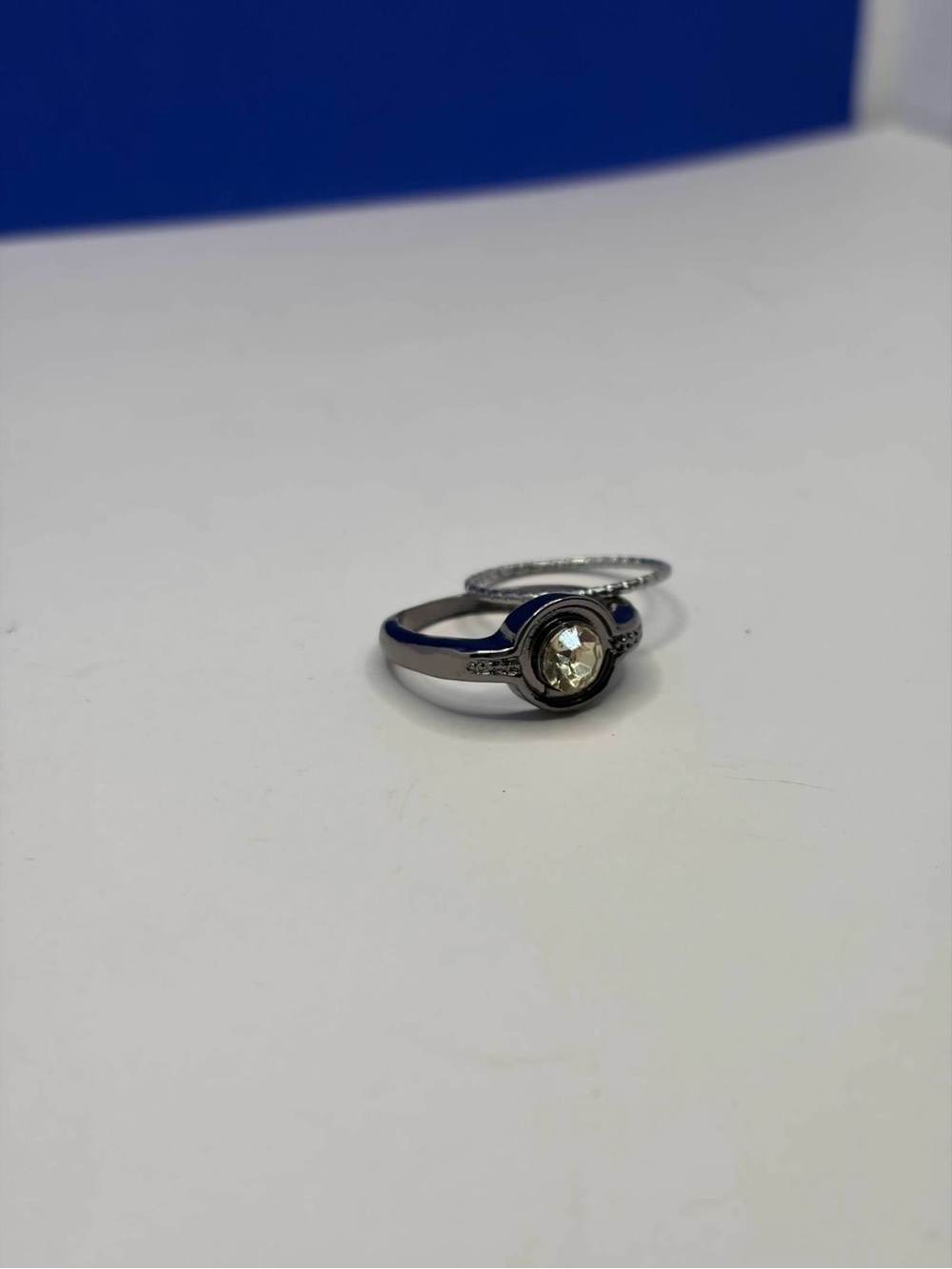 Size 8 Silver Tone Rhinestone Ring Set Round Crystal Stacking Rings - Picture 3 of 5